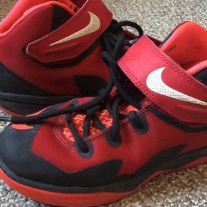 Nike youth size 1. Great condition.